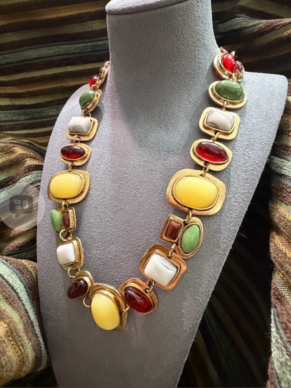 Auction item, Multicolor Cabochon Necklace with Gold Tone Settings